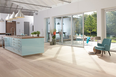 Showroom Barral Tarima Madera maciza